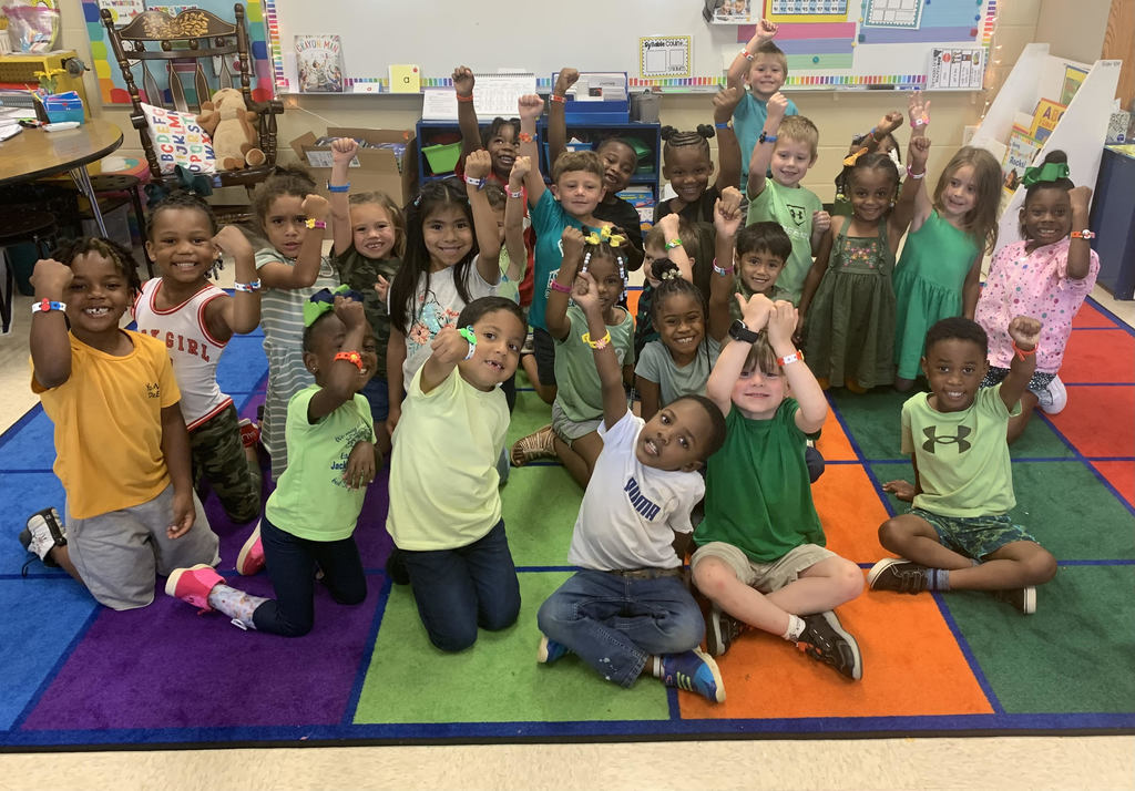 Kindergarten students receive MKAS bracelets!